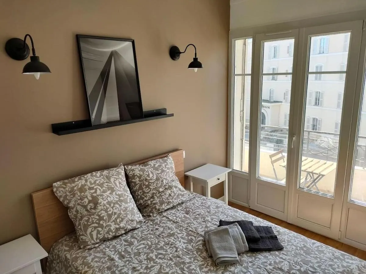 Les Lofts De Saint Clair Un Balcon A Toulon Centre Ville, Marche Provencal, 4Ch Avec Bureau Et Connexions Wifi Haut Debit, Clim, 5 Smart Tv, 2 Salles D'Eau, 2Wc, 8 Pax Max, Tout A Pied