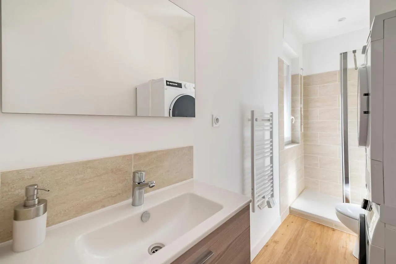 شقة Les Lofts De Saint Clair Un Balcon A Toulon Centre Ville, Marche Provencal, 4Ch Avec Bureau Et Connexions Wifi Haut Debit, Clim, 5 Smart Tv, 2 Salles D'Eau, 2Wc, 8 Pax Max, Tout A Pied