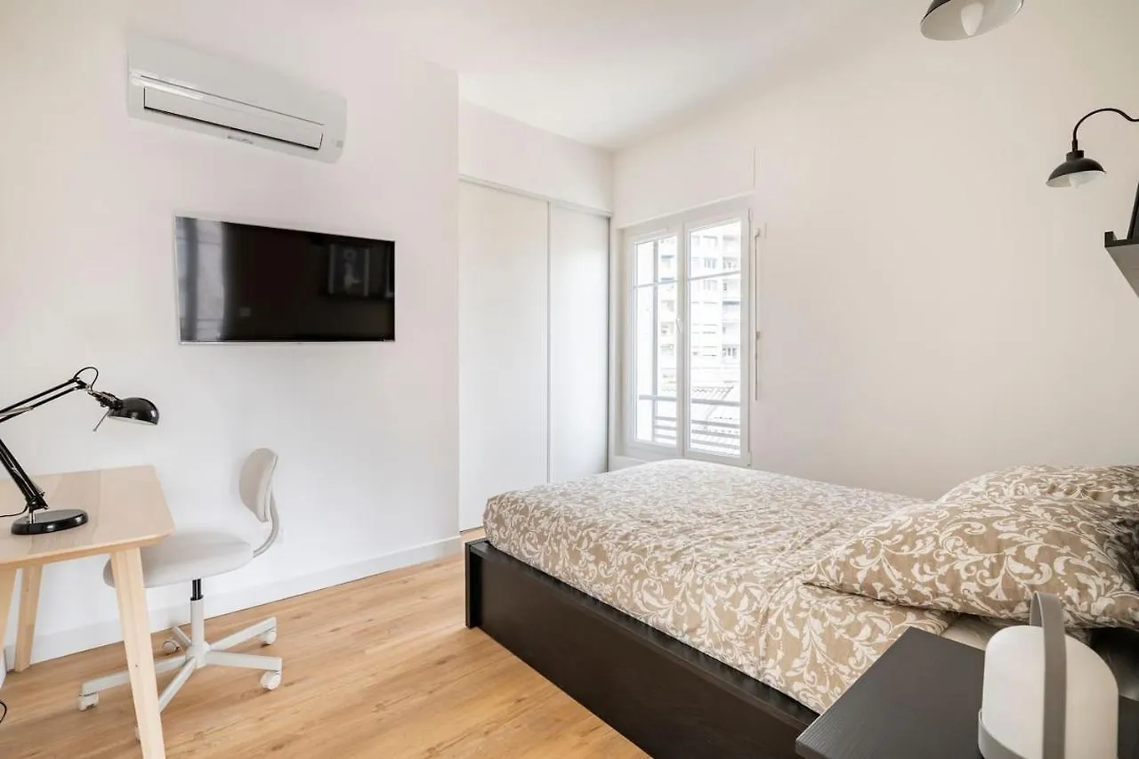 Les Lofts De Saint Clair Un Balcon A Toulon Centre Ville, Marche Provencal, 4Ch Avec Bureau Et Connexions Wifi Haut Debit, Clim, 5 Smart Tv, 2 Salles D'Eau, 2Wc, 8 Pax Max, Tout A Pied 0*,  فرنسا